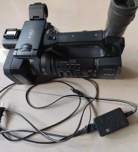 日本原产索尼HXR-NX30C摄像机。 型...