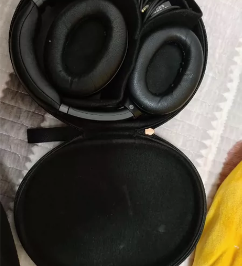 Sony头戴耳机，降噪一绝，可伸缩，音效沉...