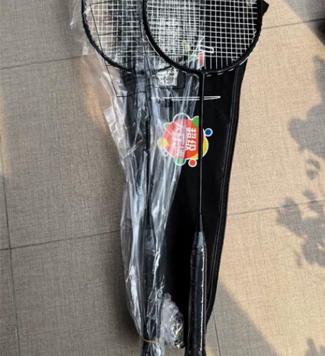体彩中心中奖羽毛球拍，手胶已绑好，全新，两...