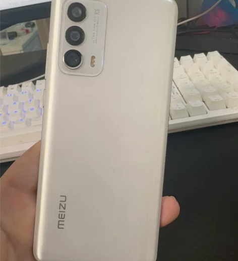 魅族18 8+128 闲置 屏幕外壳轻微磨...