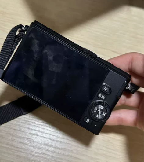 尼康j4套机带充电器 1k3包非偏 感兴趣...