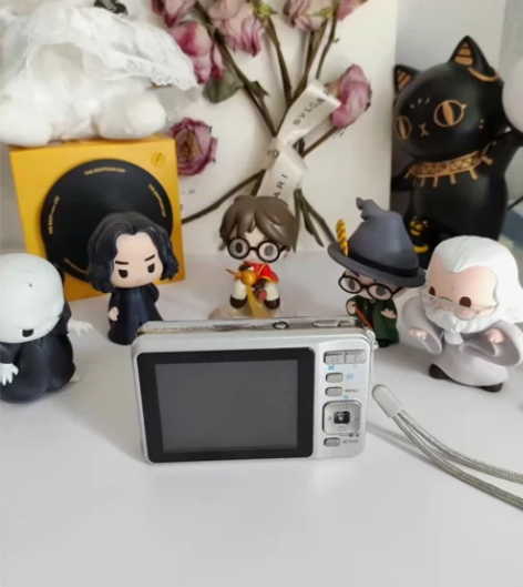 卡西欧z600 银色 成色嘎新 600万像...