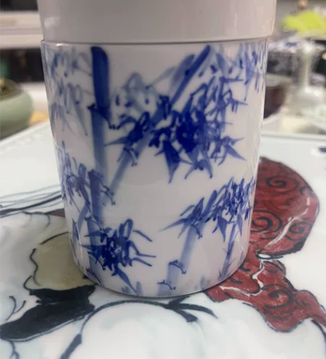 丰瑶茶叶罐 感兴趣的话点“我想要”和我私聊...