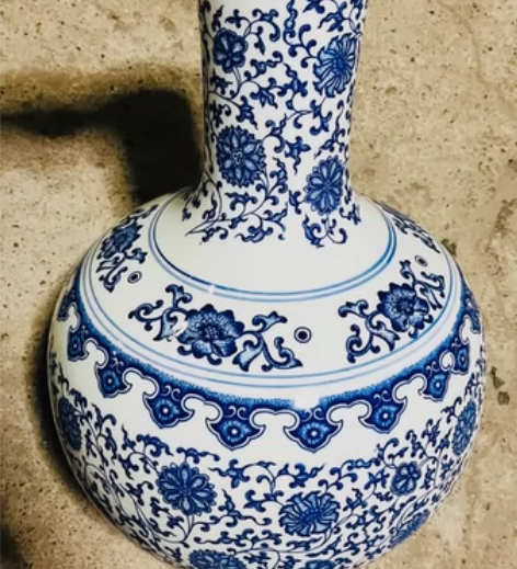 景德镇手工绘制全新花瓶一个,质量上乘,高6...