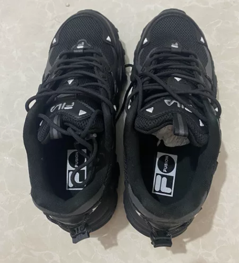 FILA斐乐猫爪鞋经典款，正品，37码，仅...