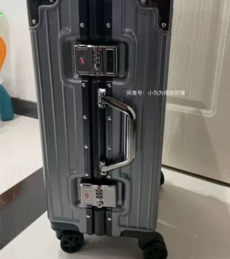【捡便宜】高端超结实拉杆箱处理大容量密码箱...