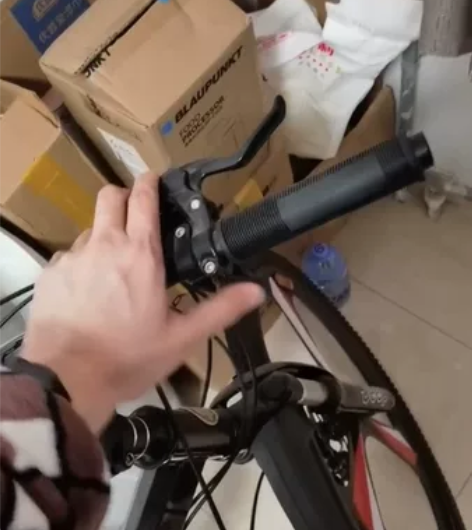 诚意出售JEEP折叠山地自行车 之前单位超...