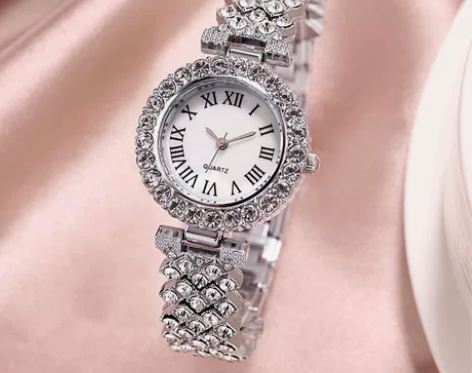 处理闲置朋友送的全新阿玛尼 满天星同款手表...