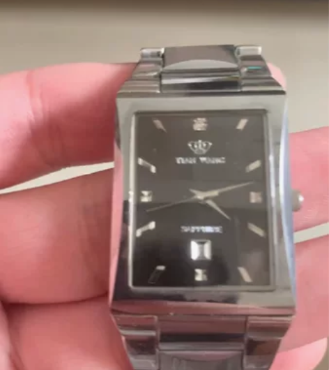 天王手表之前2900买的没怎么带过还有表节...