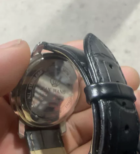 专卖店买的天王手表，十年前买一千五 感兴趣...