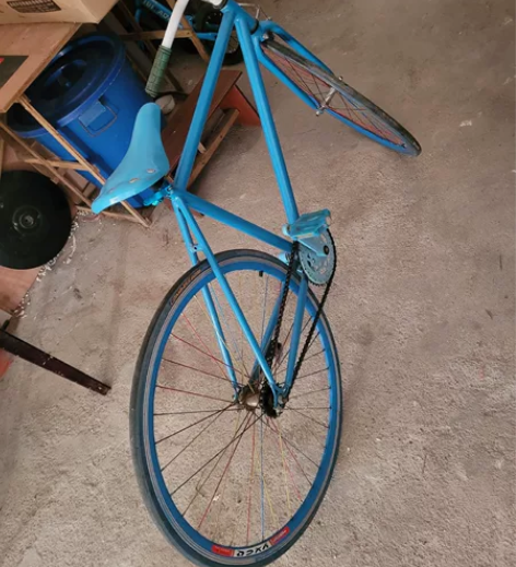 闲置的一辆死飞自行车，9成新，非常好骑，不...