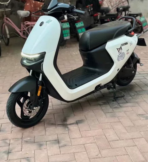 最新拿下精品九号n70一台，车况准新无瑕疵...