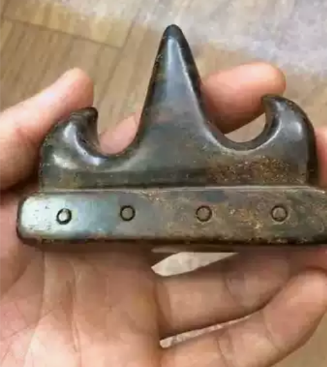 陨石毛笔架，摆件，笔搁，文房四宝，喜欢的拿...