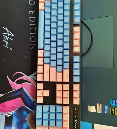二手雷柏V500Pro 开学了有线键盘不方...