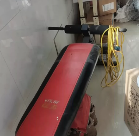 闲置仰卧起坐板，质量挺好的，想要的联系 感...