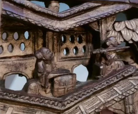 清末民初金丝楠木镂空鎏金角花！ 题材寓意深...