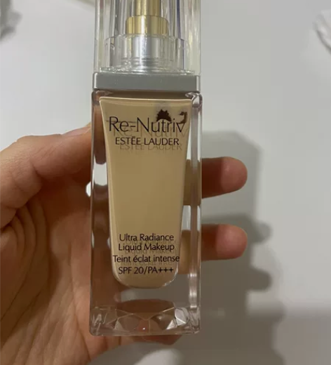 雅诗兰黛白金粉底液，剩余4/5以上，购于得...