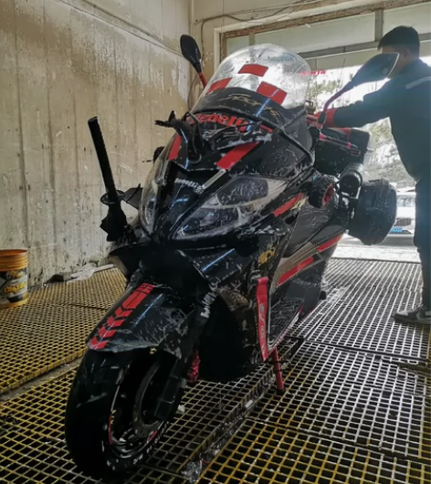 贝纳利银刃250大踏板摩托车，可能是全国最...