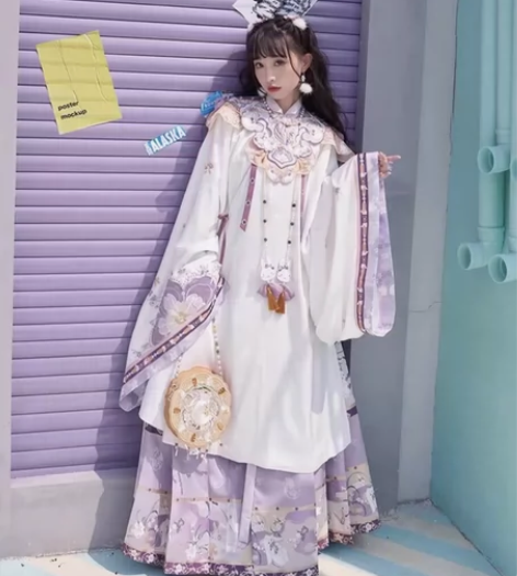 【十三余 小豆蔻儿】[玉兔少女]绣花立领长...