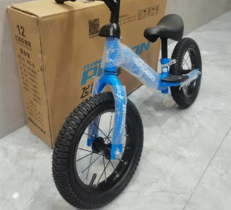 白菜价出全新儿童平衡车无脚踏 飞鸽正品2-...