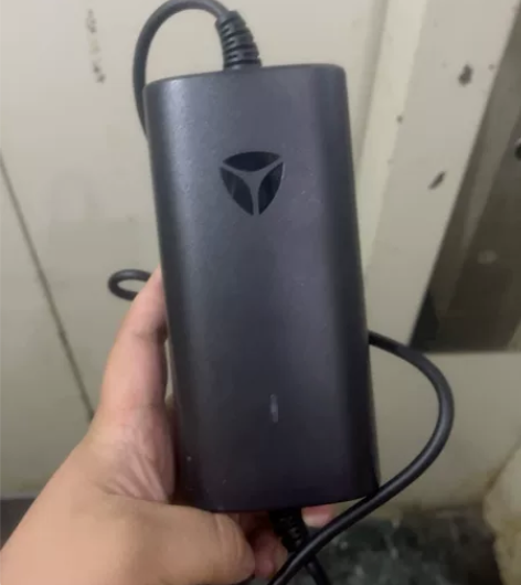 雅迪旗舰店买的充电器 买了用了一次因为没有...