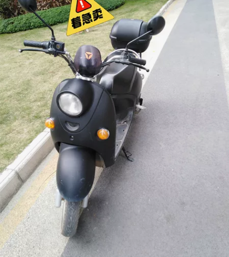 车库拆了,转让雅迪电动车(60伏),可以跑...