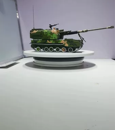 实物拍摄这架PLZ05式155毫米履带式自...