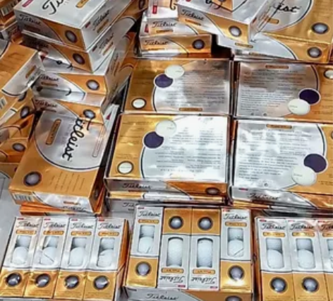 高尔夫球 全新未拆封，实物拍照，带字不影响...