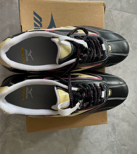 美津侬高尔夫球女鞋，24.5码。39脚正好...