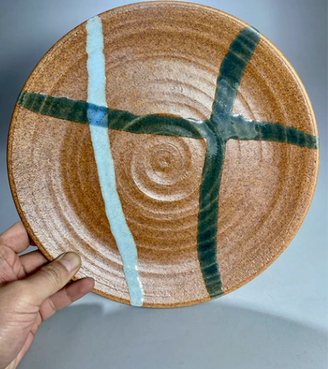 【 商品简介】 日本美浓烧，粗陶，线条井字...