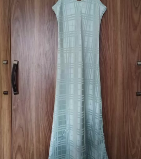 进口三醋酸吊带裙  鱼尾 垂感 某云直播间...