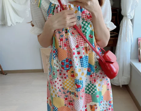 2023夏季新款花布拼色甜美文艺百搭连衣裙...