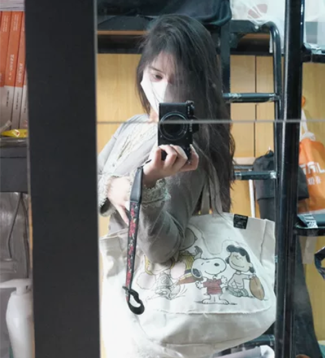 ZARA单肩上课包 感兴趣的话点“我想要”...