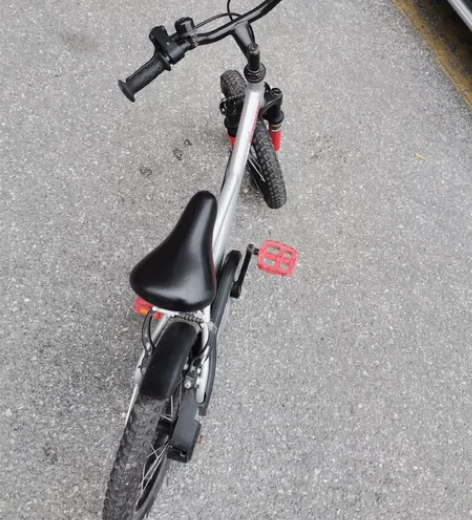 迪卡侬儿童自行车 8成新迪卡侬16吋儿童自...