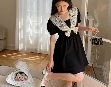 ?杨小卷 法式复古蕾丝拼接娃娃领连衣裙女夏...