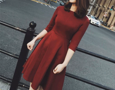 ?连衣裙春夏新款赫本小黑裙一字肩中长红裙A...