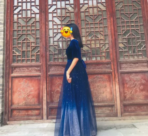 衣服适用于音乐声乐表演器乐表演方面，非常漂...