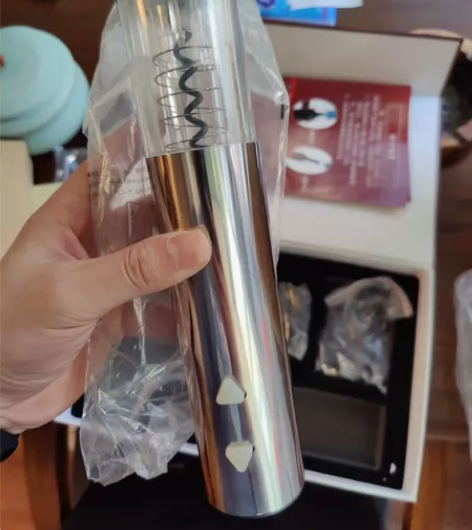 电动开瓶器，红酒开瓶器，几乎全新，有需要的...