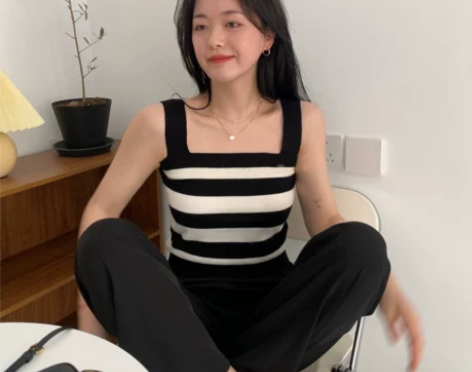 去年的A款 两件包邮 法式方糖小背心 超级...