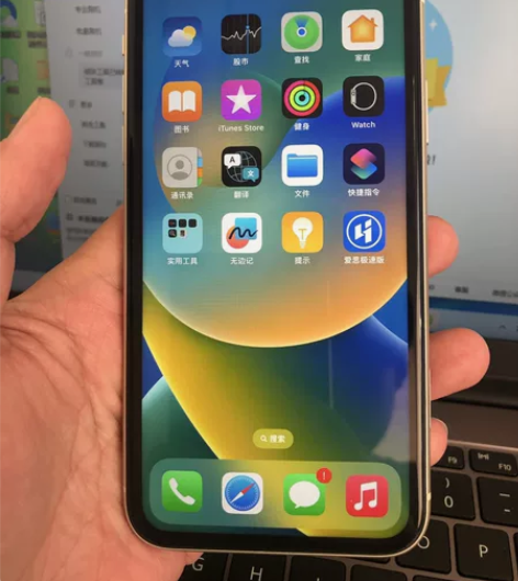 苹果11白色,128G,4G全网通。没有磕...