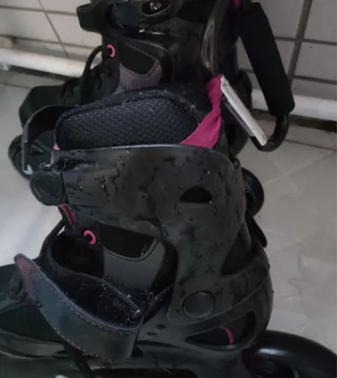 迪卡侬轮滑鞋，旱冰鞋，皮面，36.5码，3...