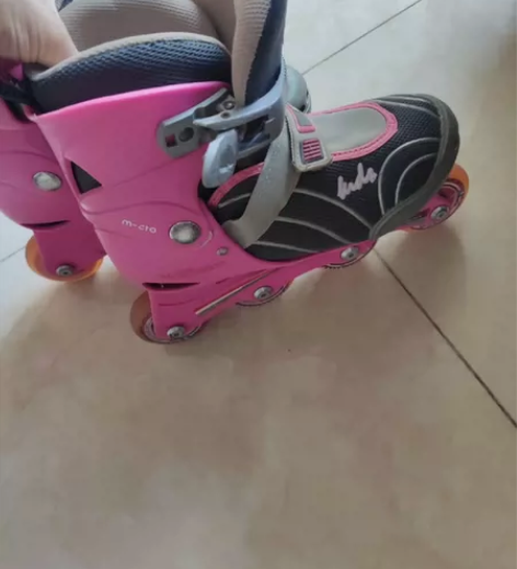 迪卡侬购买的旱冰鞋31.32.33.34可...