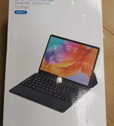 全新台电平板专用键盘，型号M40SE磁吸键...