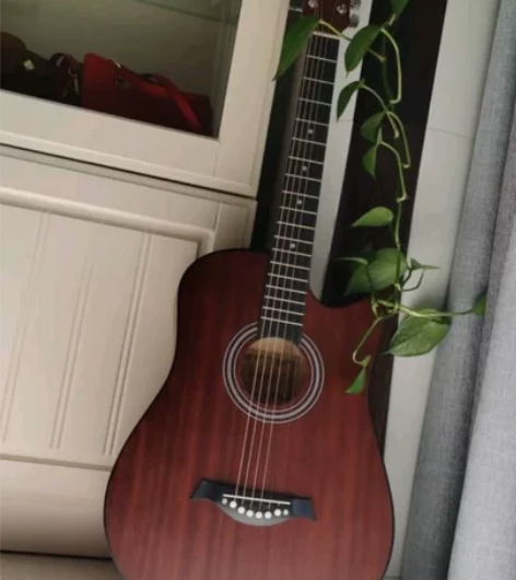 低价转让一千多全新吉他，适合初学者 因为地...