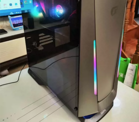 七彩虹iGame M600幻境之眼水冷游戏...