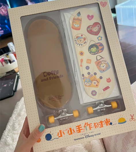 迪士尼小小手作滑板，全新未拆。 感兴趣的话...