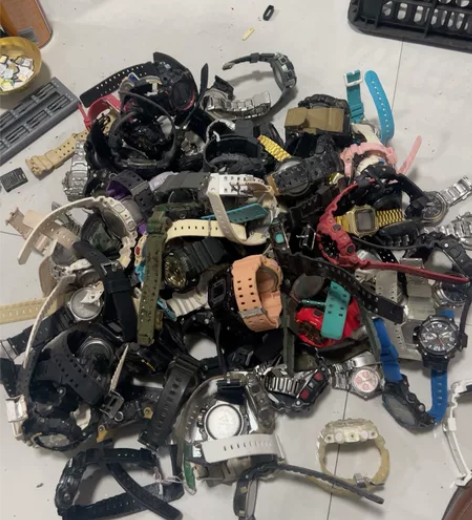 一堆卡西欧手表，打包出，按型号，懂得来，各...