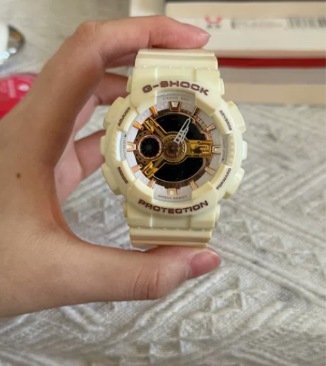 卡西欧电子手表 买很久了没怎么带过 表带有...