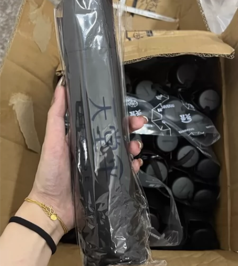 天堂伞 家里有几十把全新的 公司送礼也行 ...