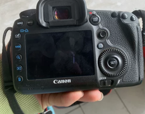 出个人自用佳能5d3 功能正常无拆无修，按...